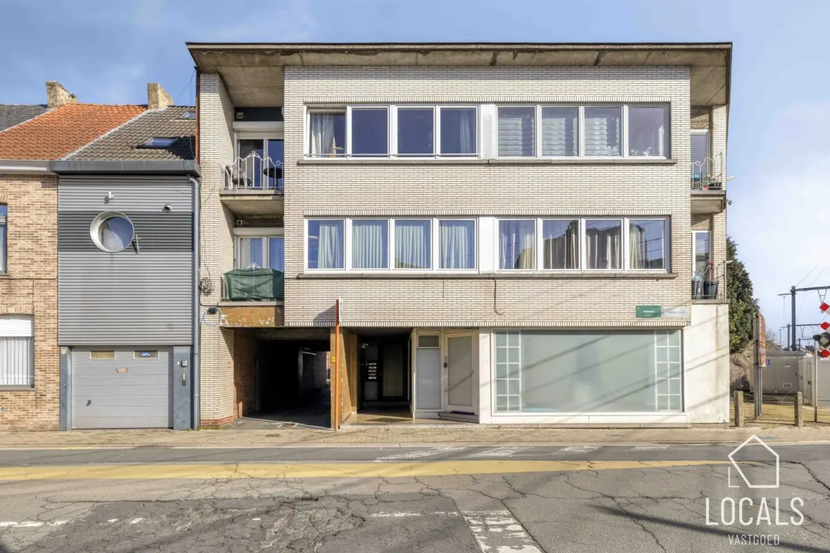 Benedenverdieping te  koop in Ninove 9400 395000.00€ 3 slaapkamers 208.00m² - Zoekertje 718905