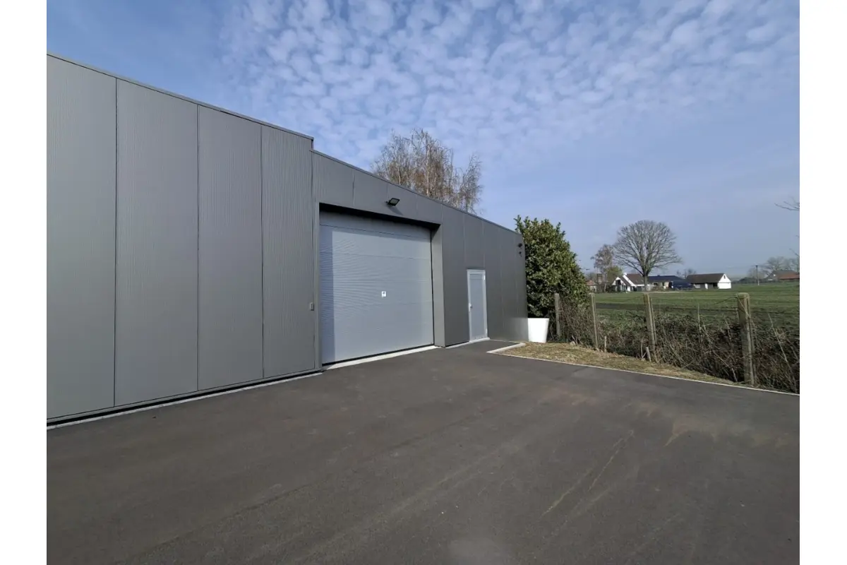 Handelszaak te  huur in Wontergem 9800 850.00€  slaapkamers m² - Zoekertje 719747