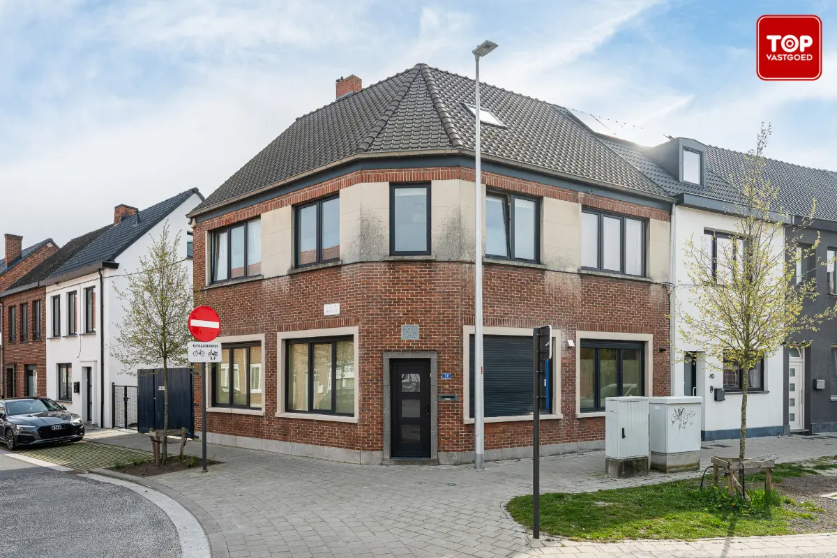 Huis te  koop in Lokeren 9160 325000.00€ 3 slaapkamers 125.00m² - Zoekertje 721205