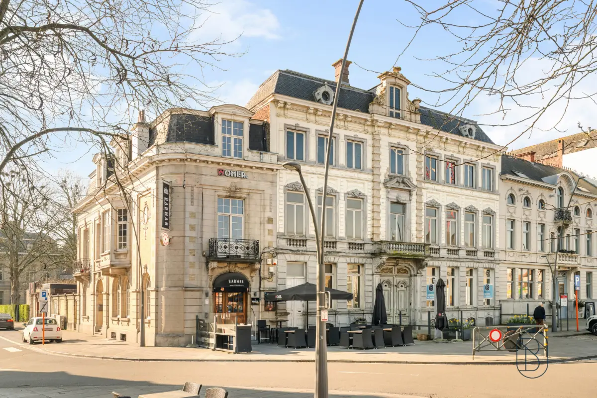 Herenhuis te  koop in Ronse 9600 665000.00€ 10 slaapkamers 1000.00m² - Zoekertje 721096