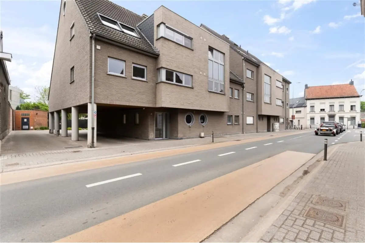 Penthouse te  koop in Stekene 9190 249000.00€ 1 slaapkamers 65.00m² - Zoekertje 722224