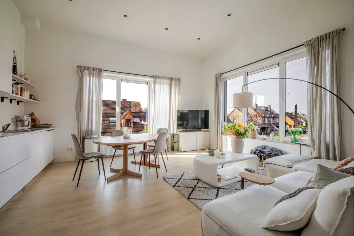 Mixgebouw te  koop in Zwijnaarde 9052 389000.00€ 1 slaapkamers 120.00m² - Zoekertje 722597