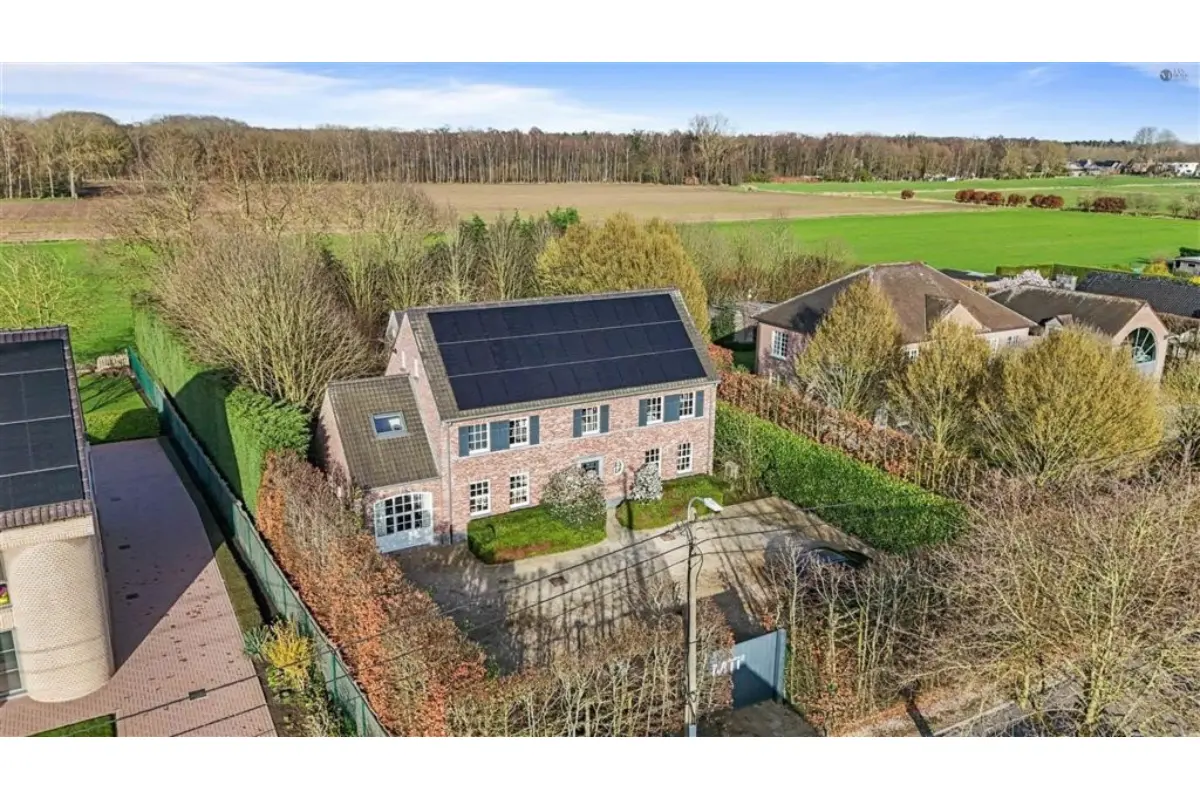 Huis te  koop in Stekene 9190 940000.00€ 4 slaapkamers 306.00m² - Zoekertje 723416