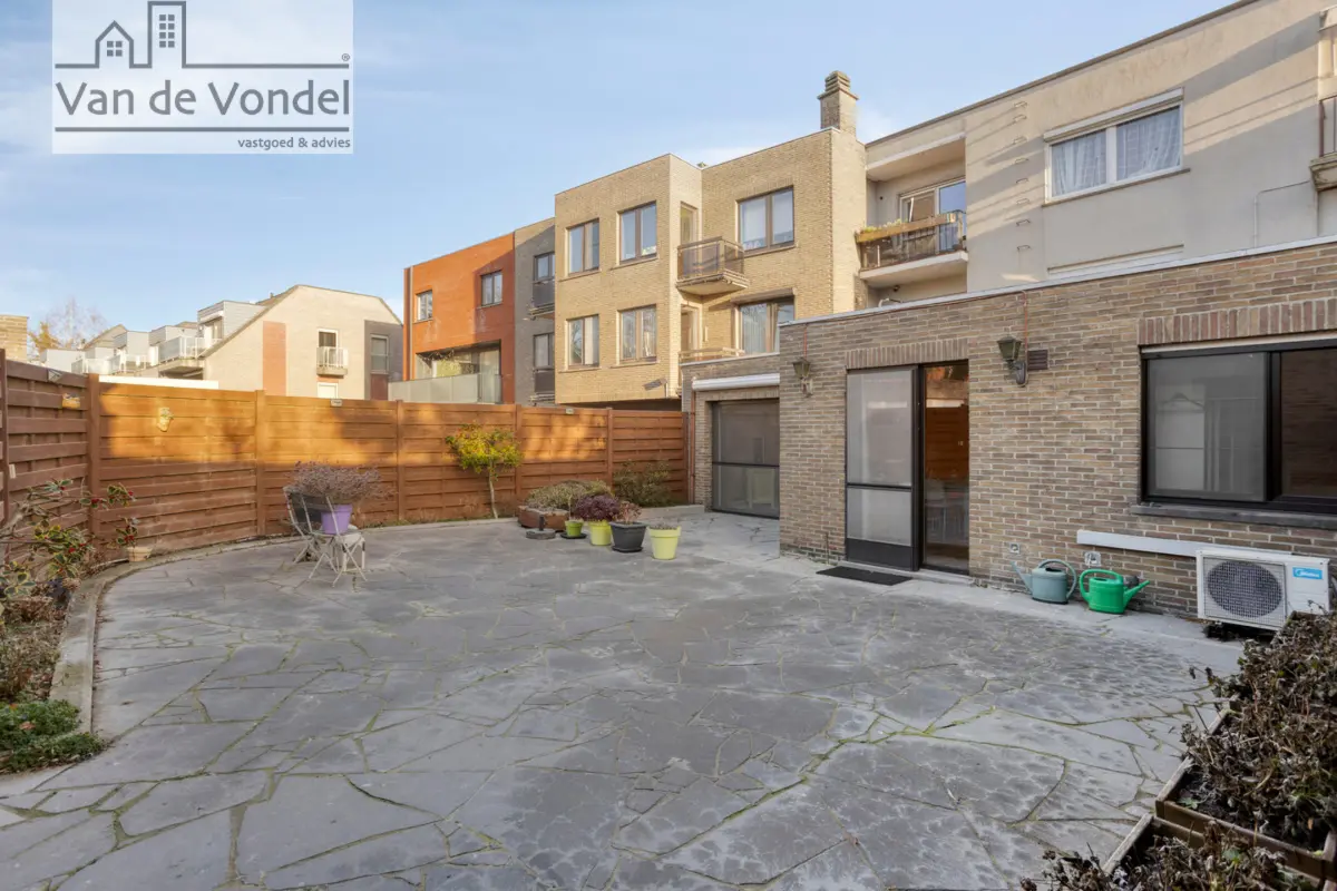 Appartement te  koop in Erembodegem 9320 299000.00€ 3 slaapkamers 193.00m² - Zoekertje 726938