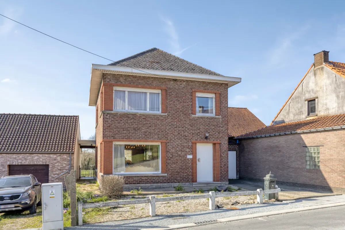 Huis te  koop in Baardegem 9310 320000.00€ 3 slaapkamers 185.00m² - Zoekertje 727277