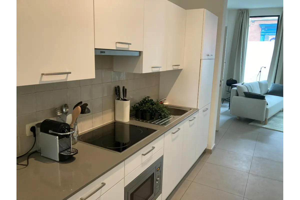 Appartement te  huur in Gent 9000 990.00€  slaapkamers m² - Zoekertje 727735