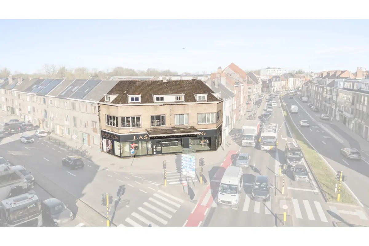 Handelszaak te  koop in Gent 9000 349000.00€ 0 slaapkamers m² - Zoekertje 728122