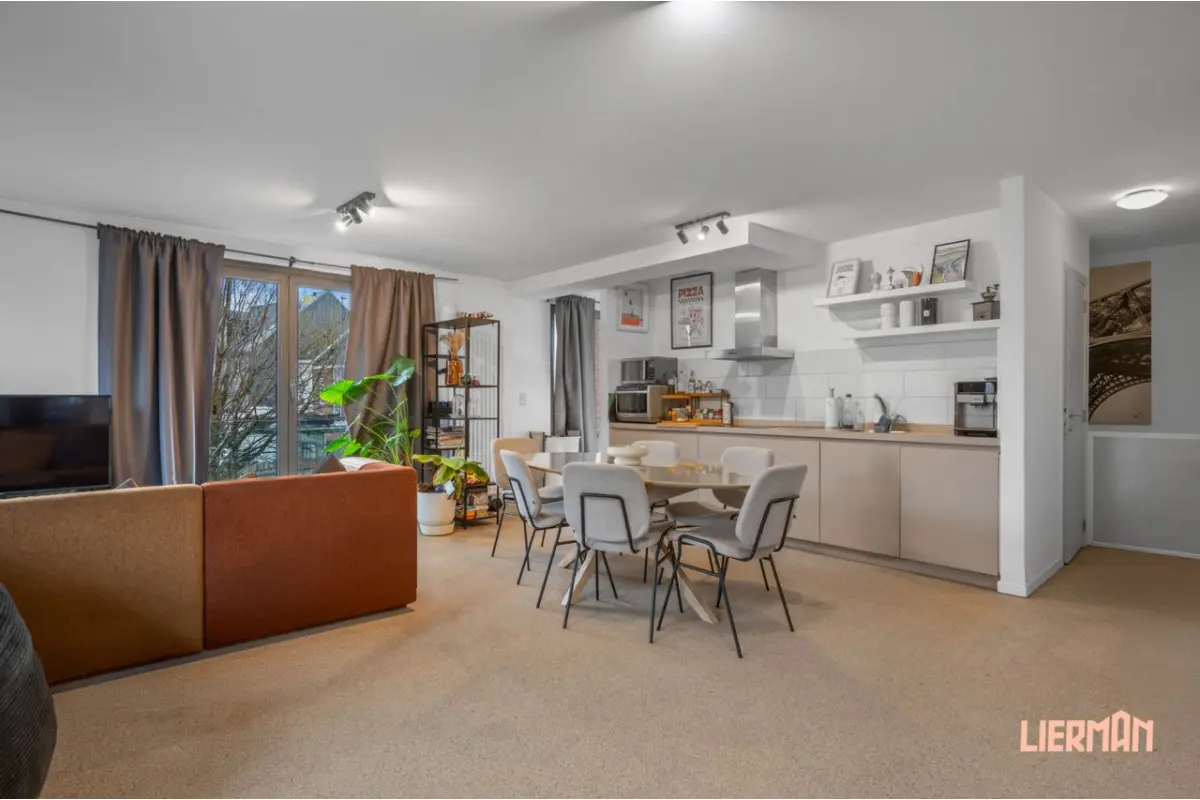 Appartement te  koop in Aalst 9300 285000.00€ 2 slaapkamers 100.00m² - Zoekertje 728546