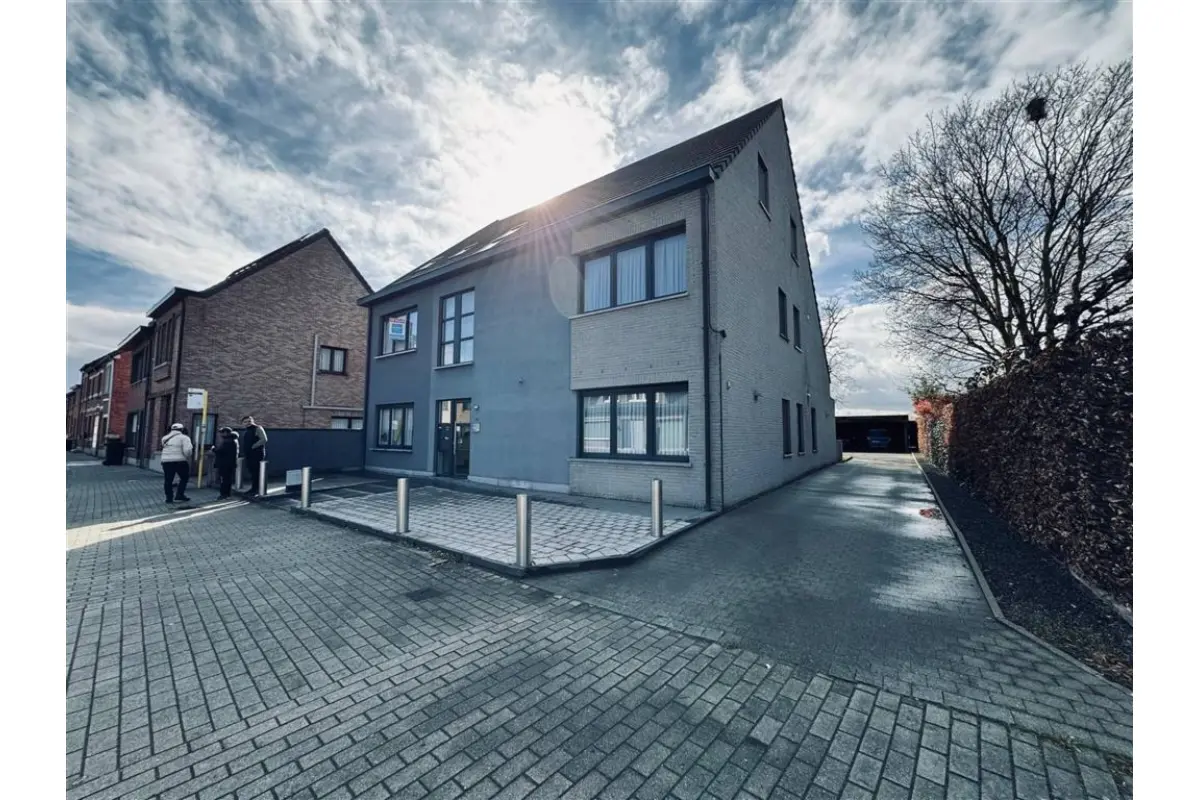 Appartement te  huur in Beveren-Waas 9120 840.00€ 2 slaapkamers m² - Zoekertje 729318