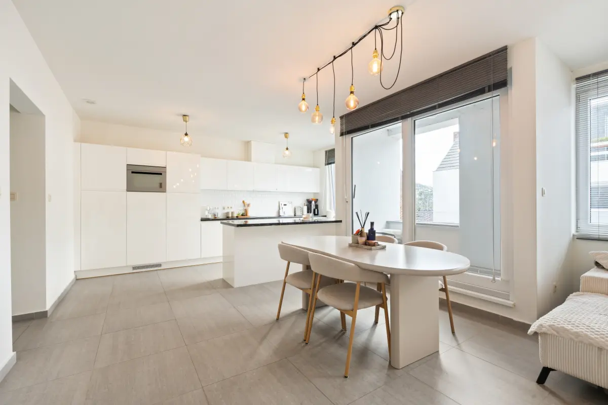 Appartement te  koop in Sint-Niklaas 9100 215000.00€ 1 slaapkamers 83.00m² - Zoekertje 731876