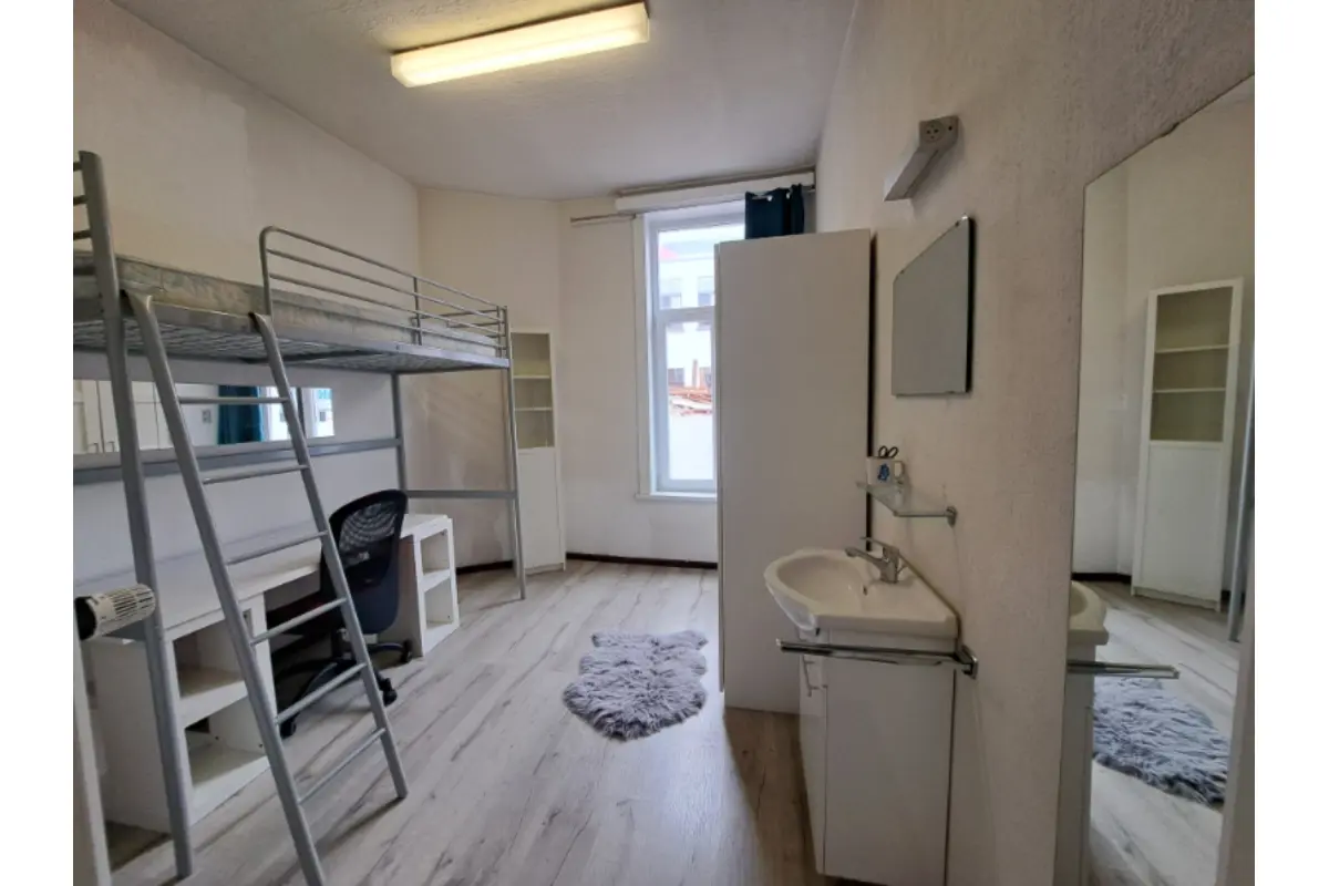 Appartement te  huur in Gent 9000 465.00€  slaapkamers m² - Zoekertje 732776