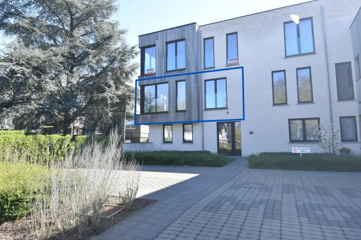 Appartement te  huur in Sint-Niklaas 9100 900.00€  slaapkamers m² - Zoekertje 733006