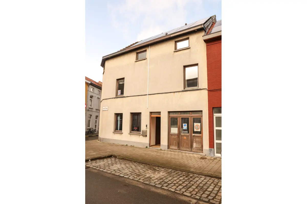 Huis te  koop in Gentbrugge 9050 349000.00€ 3 slaapkamers 150.00m² - Zoekertje 733085