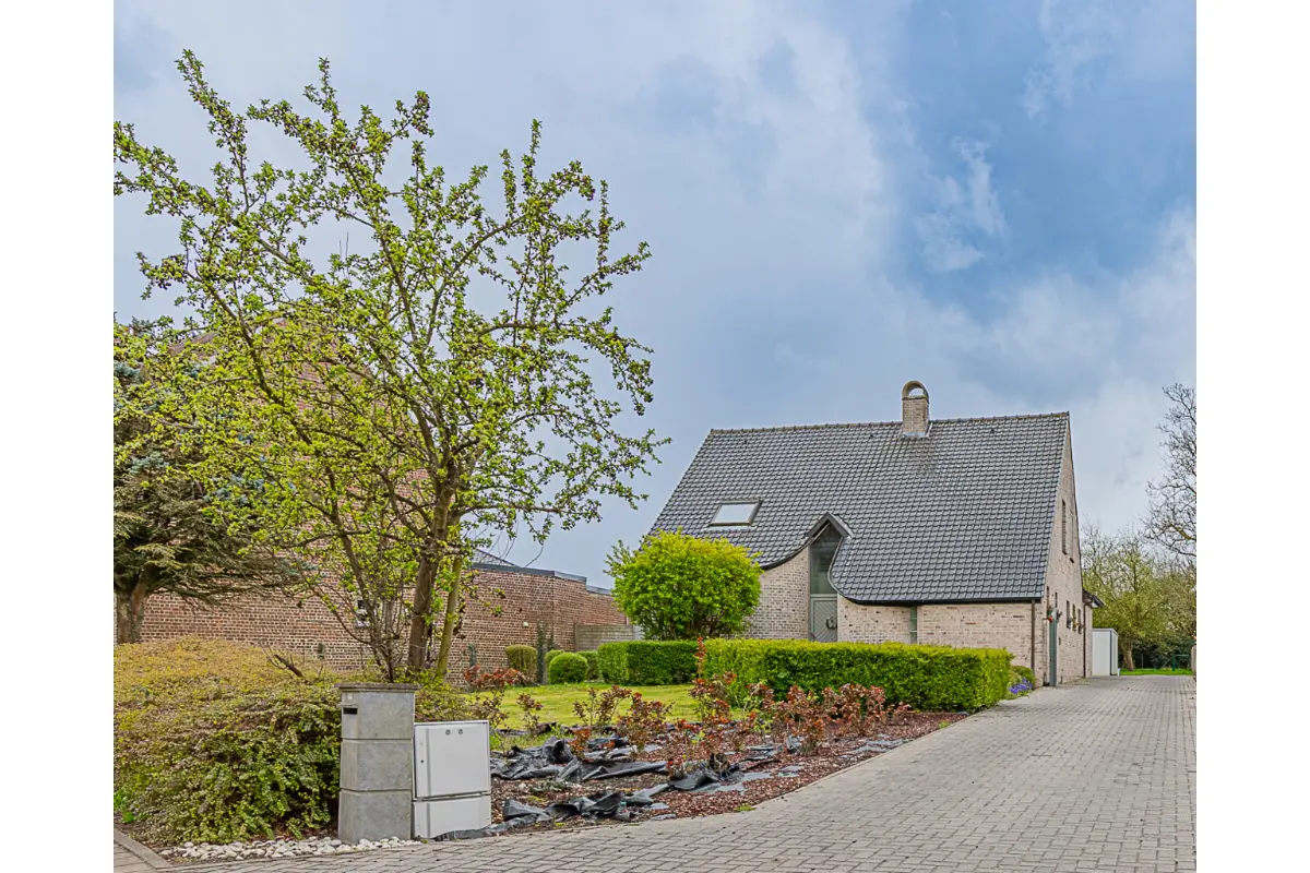Appartementsgebouw te  koop in Meldert 9310 495000.00€ 4 slaapkamers 200.00m² - Zoekertje 733083
