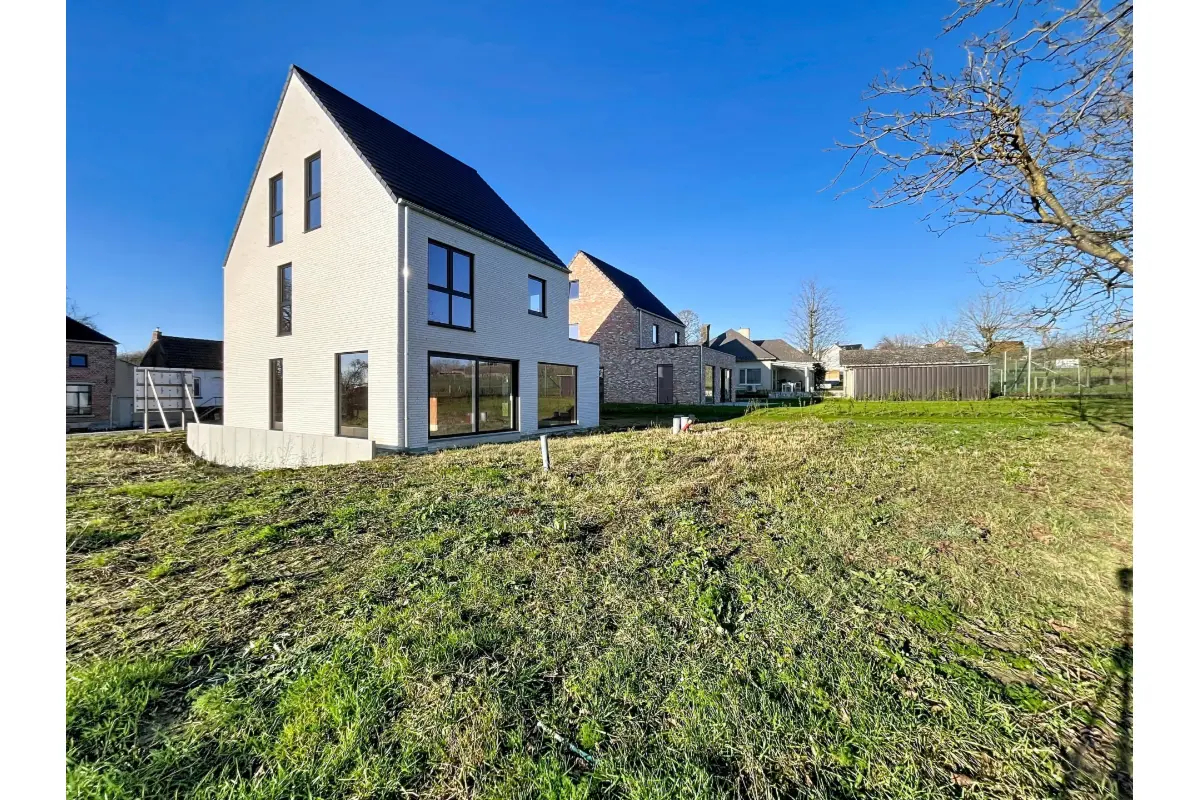 Huis te  koop in Nederhasselt 9400 525000.00€ 3 slaapkamers 200.00m² - Zoekertje 733381