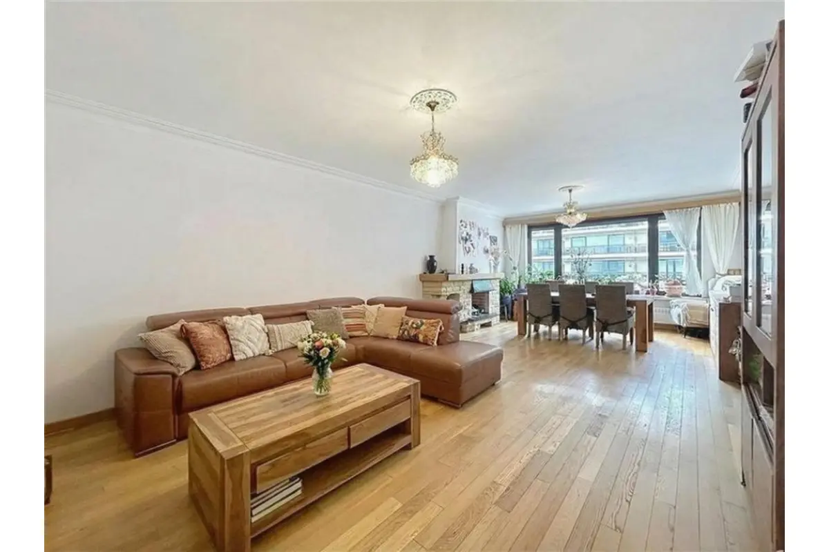 Appartement te  koop in Sint-Niklaas 9100 230000.00€ 2 slaapkamers 100.00m² - Zoekertje 734989