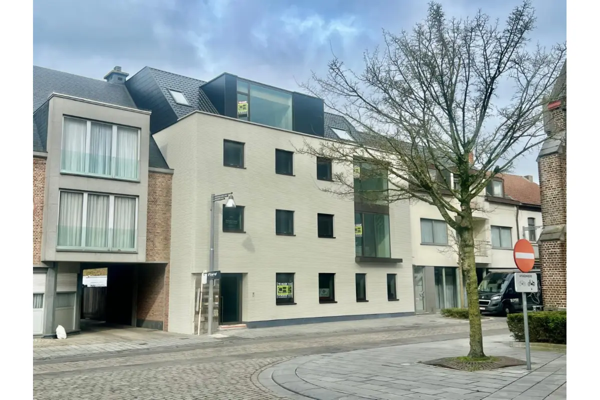 Appartement te  huur in Lovendegem 9920 1320.00€ 3 slaapkamers 111.00m² - Zoekertje 735594