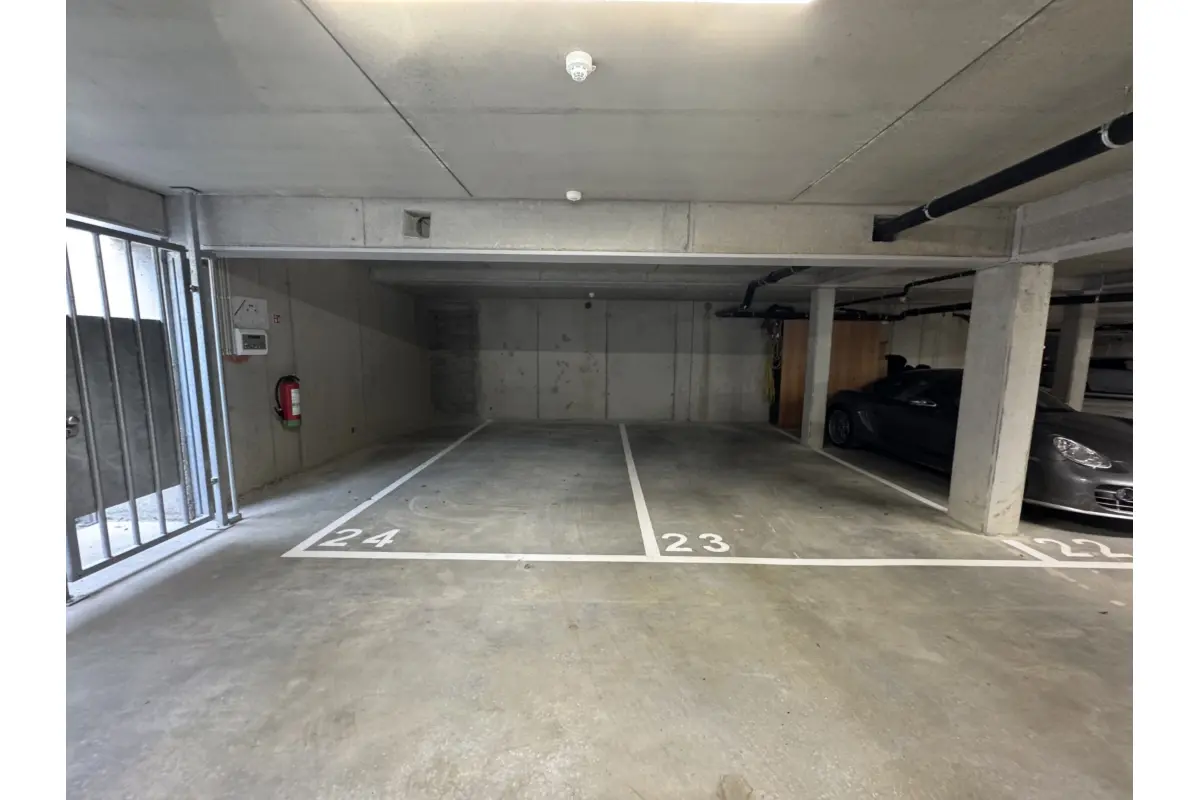 Parking & garage te  koop in Lede 9340 30000.00€  slaapkamers m² - Zoekertje 736328