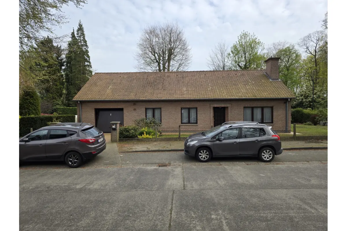 Huis te  huur in Merelbeke 9820 1200.00€ 3 slaapkamers m² - Zoekertje 737007