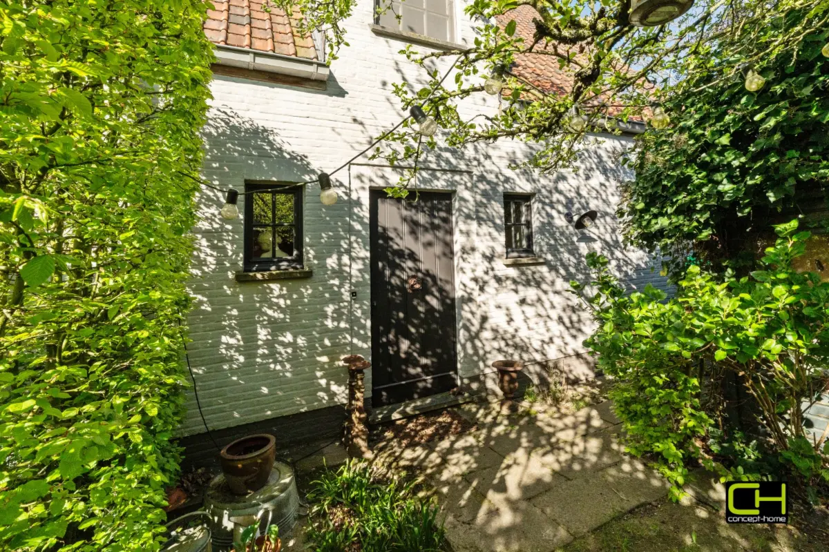 Huis te  koop in Lovendegem 9920 579500.00€ 3 slaapkamers 251.00m² - Zoekertje 737170