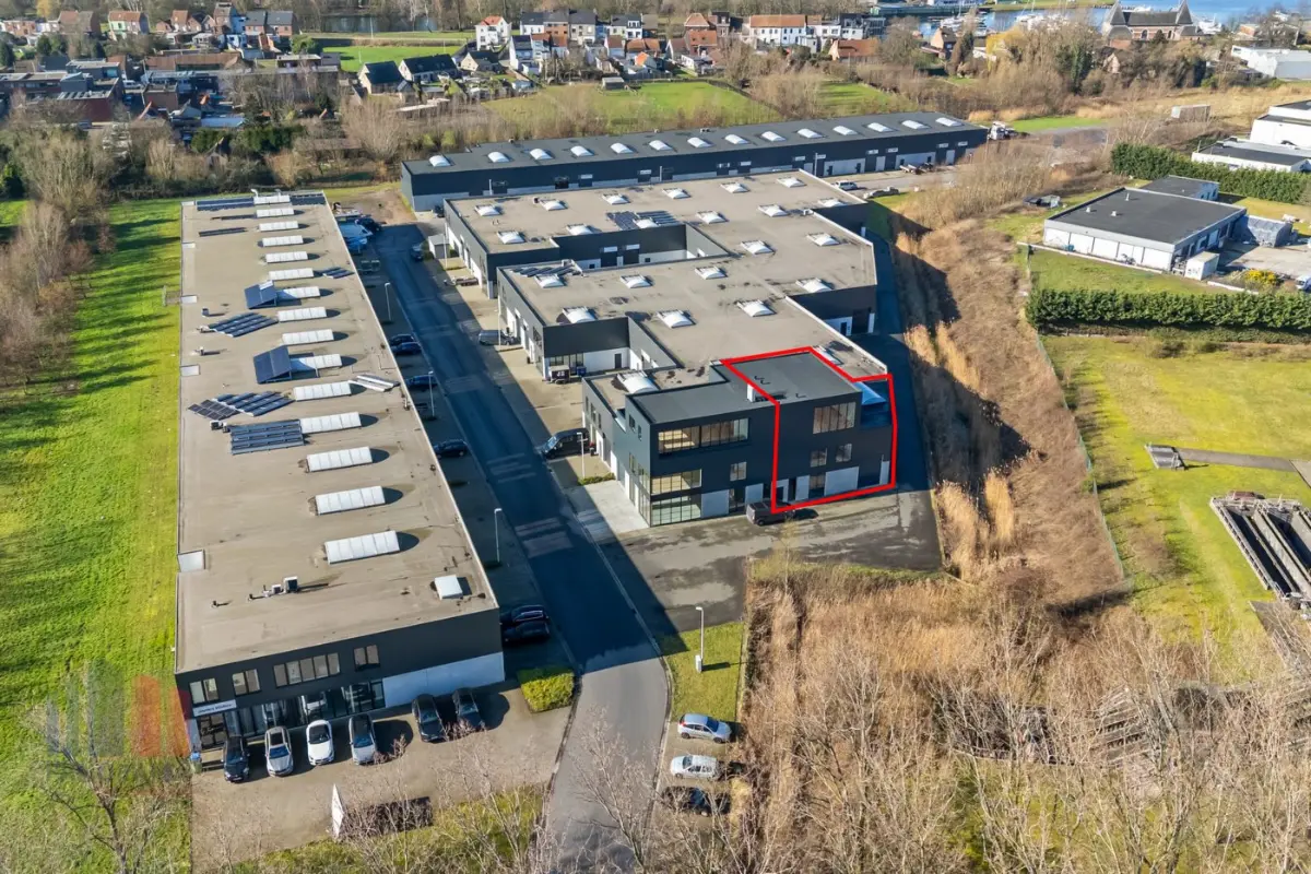 Handelszaak te  huur in Zelzate 9060 4675.00€  slaapkamers 480.00m² - Zoekertje 737149