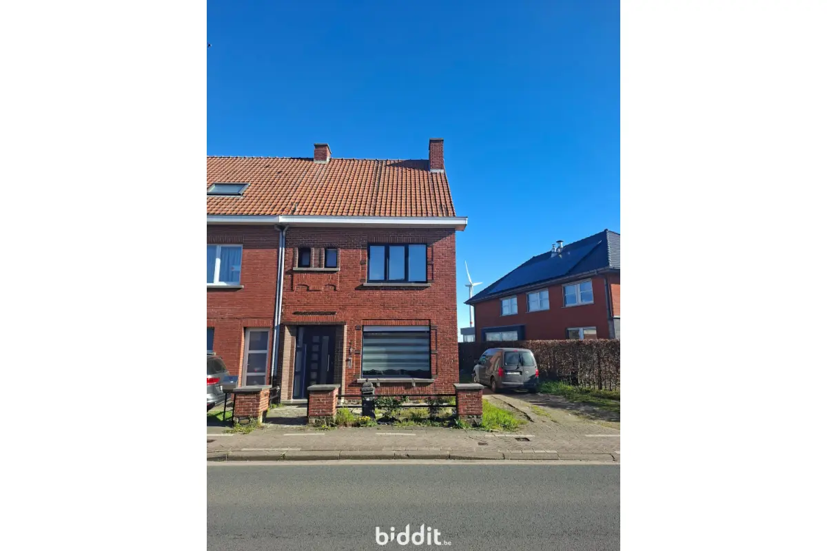 Huis te  koop in Sint-Gillis-Waas 9170 230000.00€ 3 slaapkamers m² - Zoekertje 736691