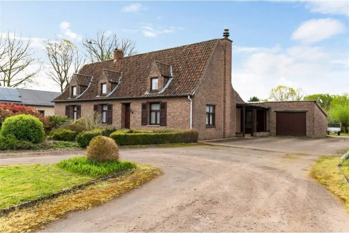 Huis te  koop in Sinaai-Waas 9112 385000.00€ 4 slaapkamers 312.00m² - Zoekertje 769247