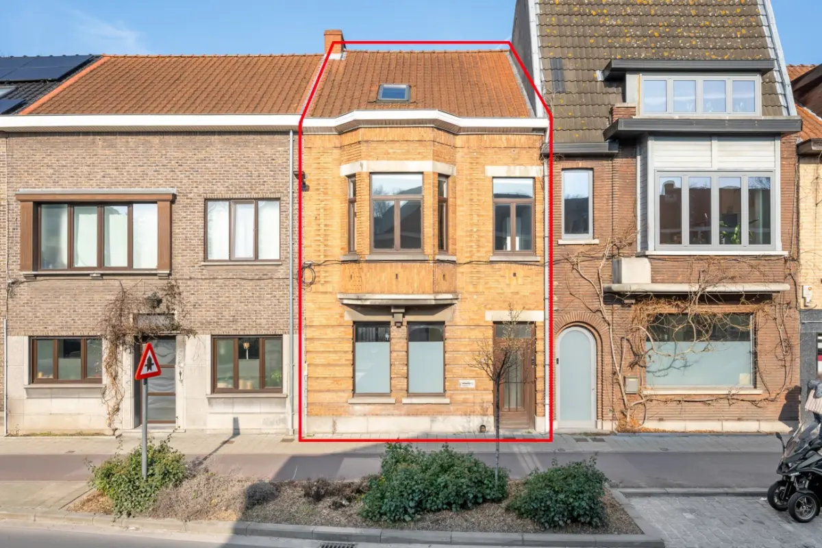 Huis te  koop in Oostakker 9041 389000.00€ 4 slaapkamers 210.00m² - Zoekertje 738920