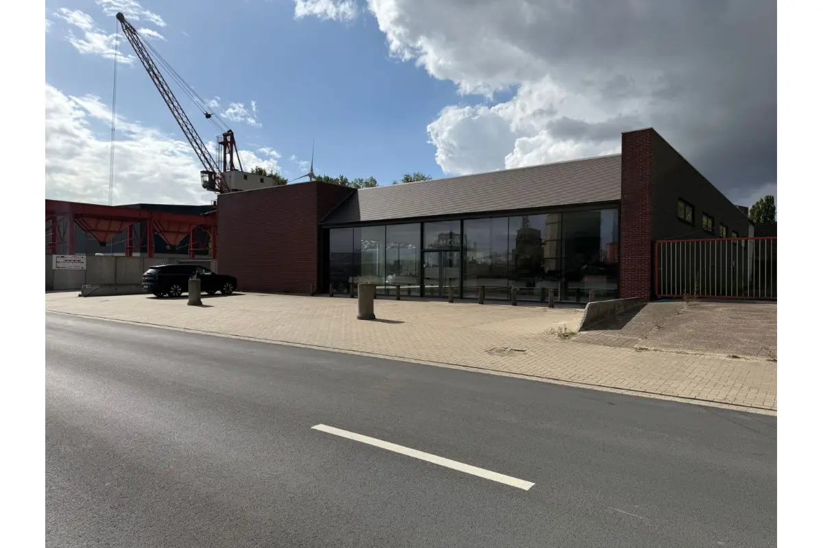 Handelszaak te  huur in Evergem 9940 5450.00€  slaapkamers 1065.00m² - Zoekertje 738954