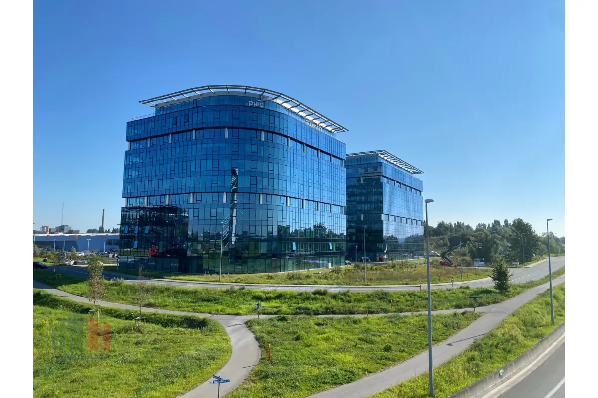 Handelszaak te  huur in Gent 9000 9115.00€  slaapkamers 625.00m² - Zoekertje 738941