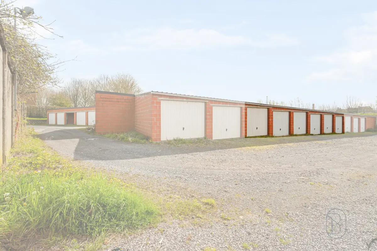 Box te  koop in Ronse 9600 140000.00€  slaapkamers m² - Zoekertje 740231