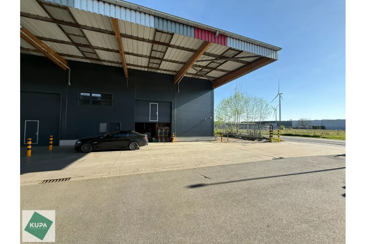 Handelszaak te  huur in Evergem 9940 1680.00€  slaapkamers 368.00m² - Zoekertje 742141