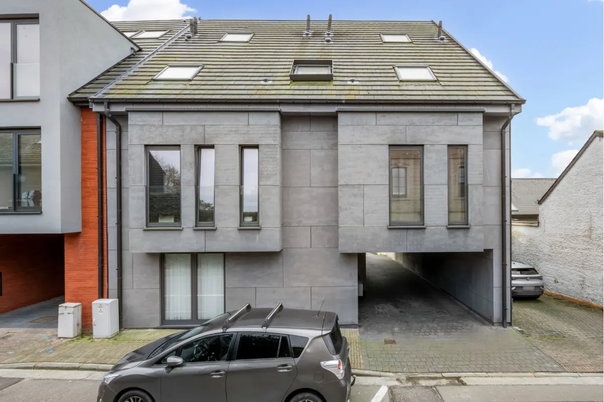 Appartement te  koop in Denderleeuw 9470 990000.00€ 6 slaapkamers 267.00m² - Zoekertje 742011