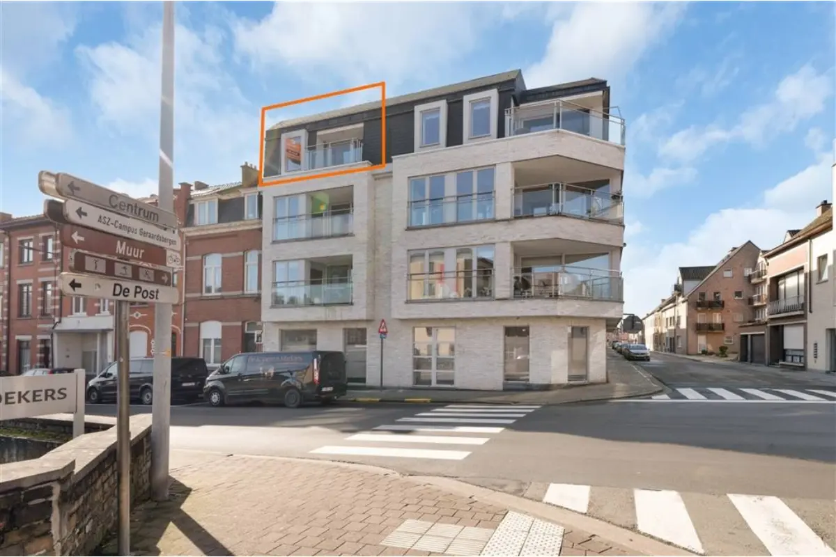 Appartement te  huur in Geraardsbergen 9500 910.00€ 2 slaapkamers 91.00m² - Zoekertje 741741