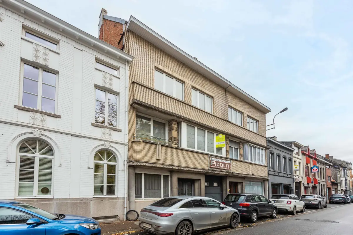 Appartement te  koop in Geraardsbergen 9500 499000.00€ 5 slaapkamers 526.00m² - Zoekertje 742954
