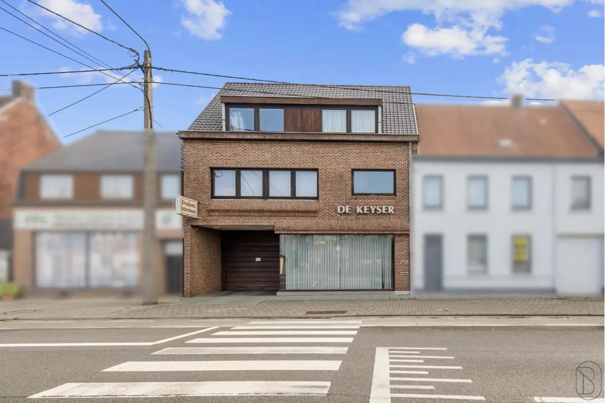 Appartementsgebouw te  koop in Berchem 9690 400000.00€  slaapkamers 200.00m² - Zoekertje 742569