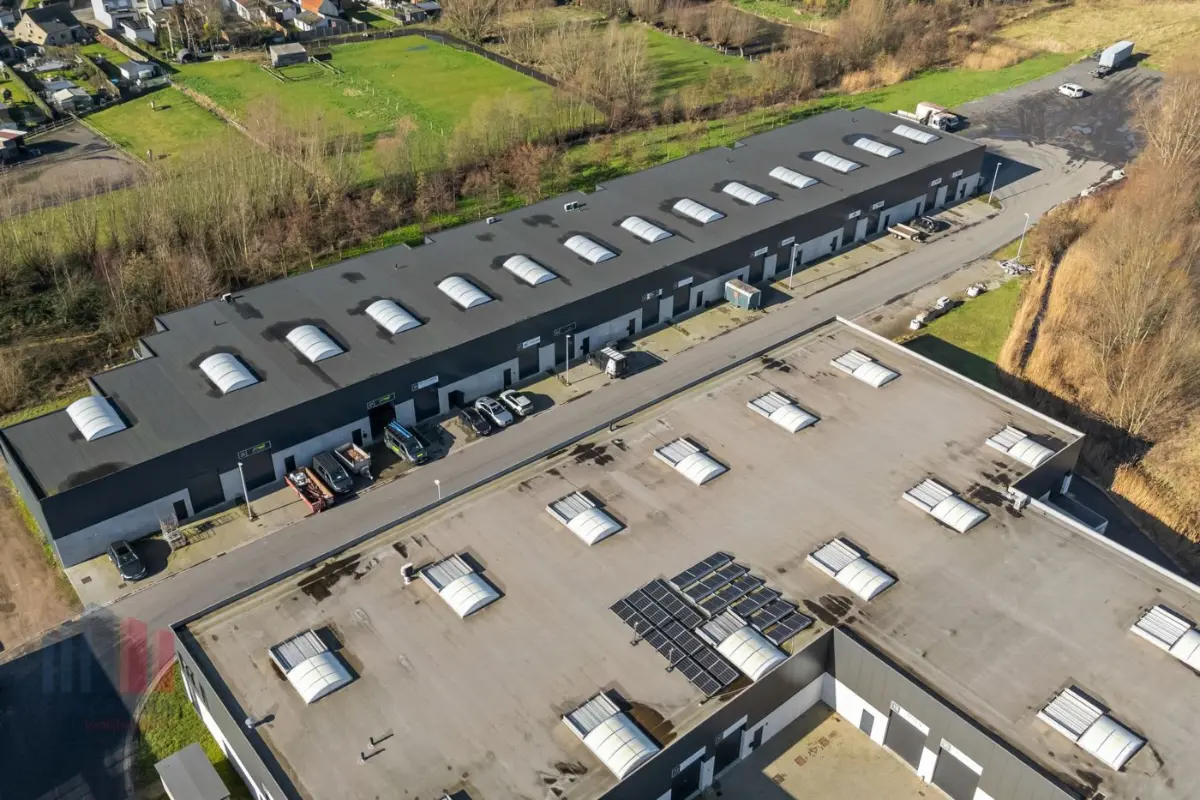 Handelszaak te  huur in Zelzate 9060 1700.00€  slaapkamers 293.00m² - Zoekertje 743354