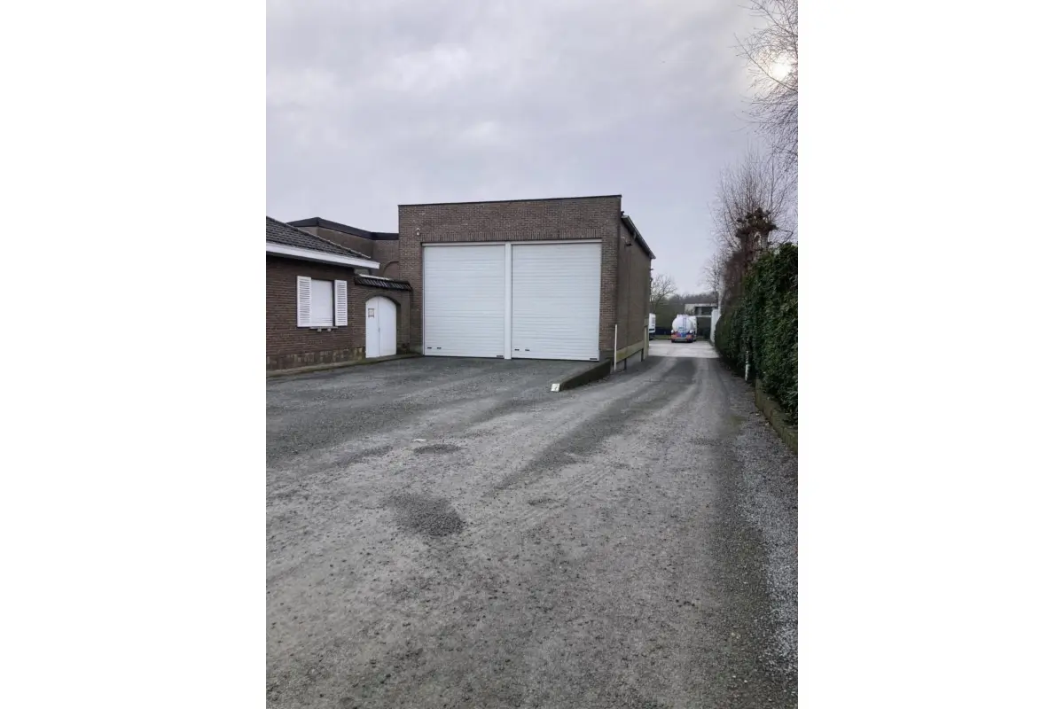 Handelszaak te  huur in Impe 9340 3300.00€  slaapkamers 660.00m² - Zoekertje 743903