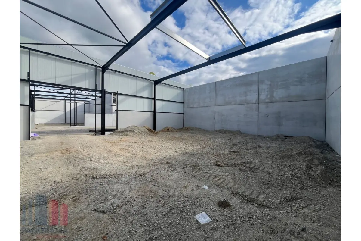 Handelszaak te  koop in Sint-Lievens-Houtem 9520 1900000.00€  slaapkamers 1129.00m² - Zoekertje 744222