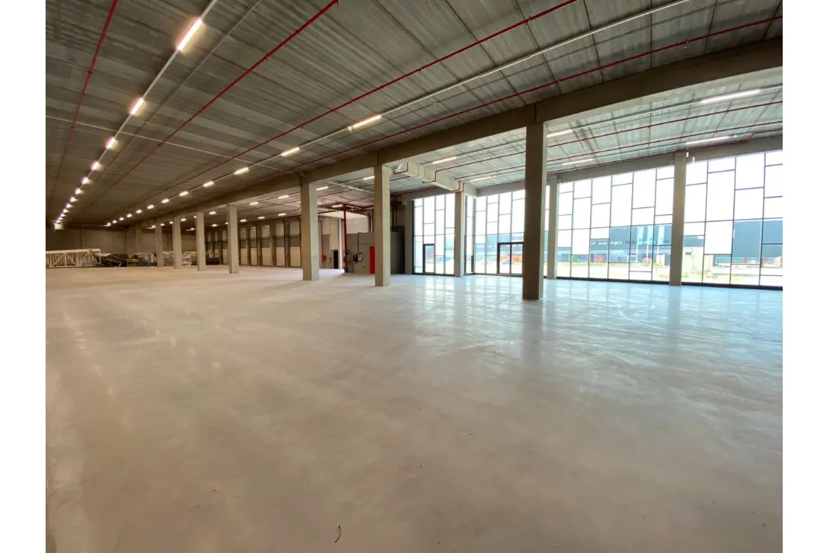 Handelszaak te  huur in Evergem 9940 54909.00€  slaapkamers 10899.00m² - Zoekertje 744227