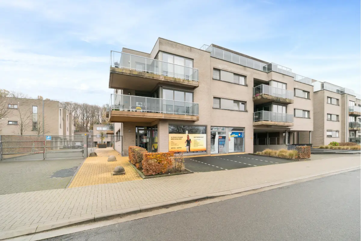 Handelszaak te  koop in Belsele 9111 495000.00€ 0 slaapkamers 356.00m² - Zoekertje 744562
