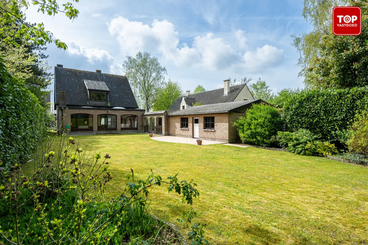 Villa te  koop in Mariakerke 9030 579000.00€ 4 slaapkamers 221.00m² - Zoekertje 744791