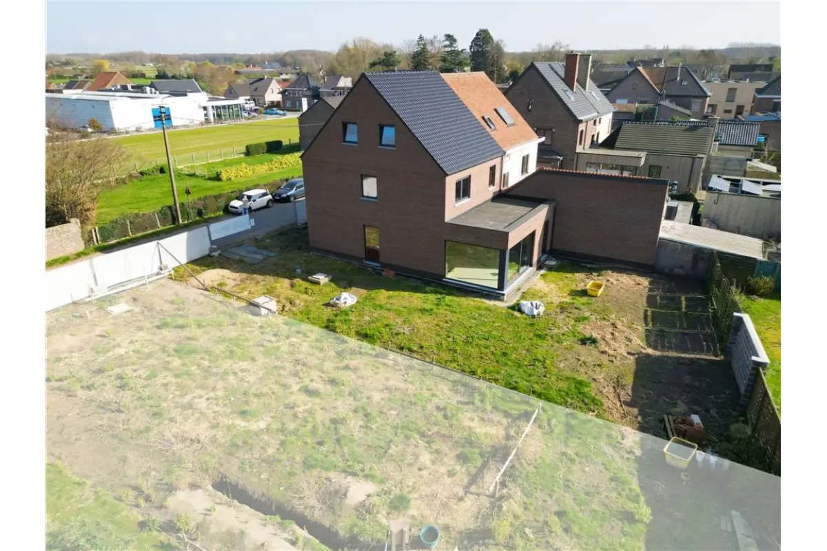 Huis te  koop in Gontrode 9090 372464.00€ 4 slaapkamers m² - Zoekertje 744629