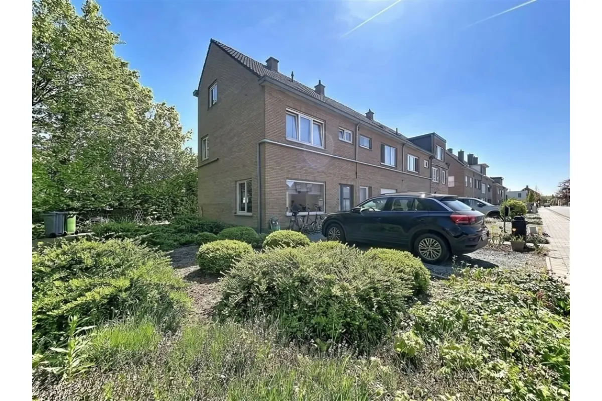 Huis te  koop in Sint-Pauwels 9170 275000.00€ 2 slaapkamers 115.00m² - Zoekertje 745927