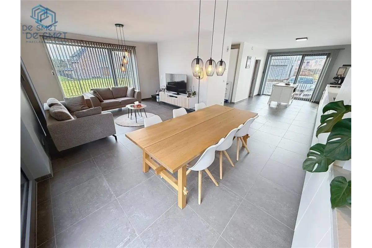 Mixgebouw te  koop in Appelterre-Eichem 9400 475000.00€ 4 slaapkamers 167.00m² - Zoekertje 745296