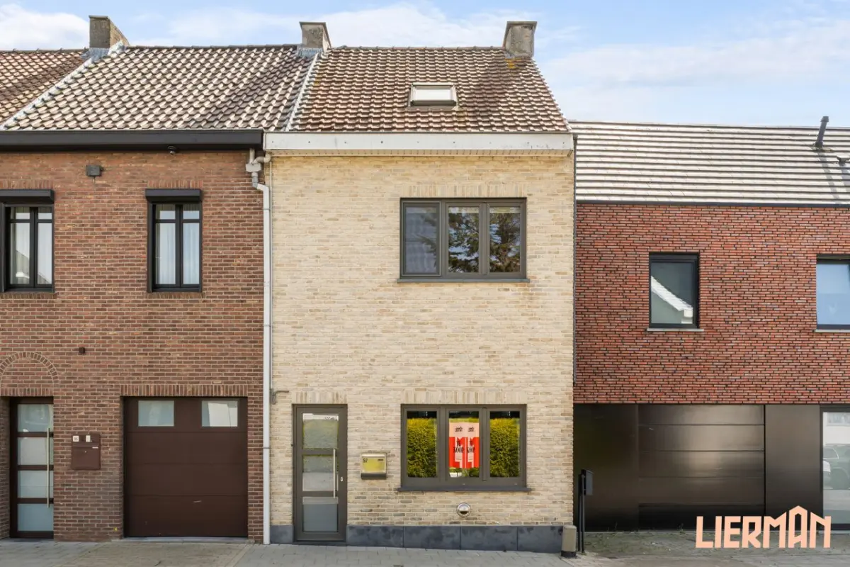 Huis te  koop in Baardegem 9310 295000.00€ 4 slaapkamers 155.00m² - Zoekertje 746368