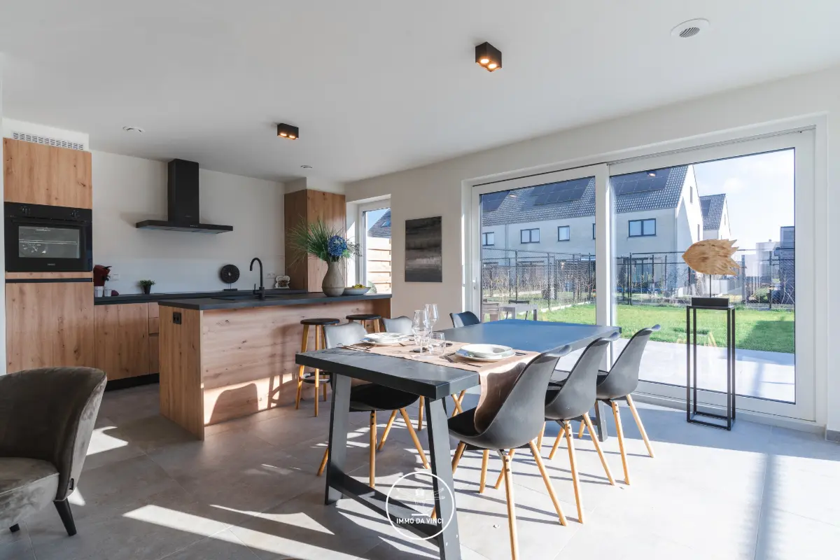 Huis te  koop in Deinze 9800 378001.00€ 3 slaapkamers 156.00m² - Zoekertje 746640