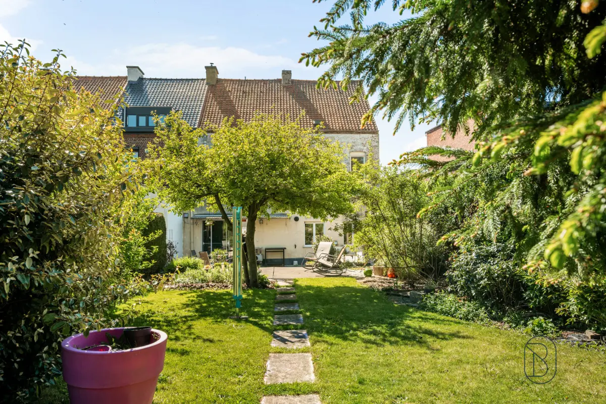 Huis te  koop in Ronse 9600 329000.00€ 3 slaapkamers 270.00m² - Zoekertje 746742