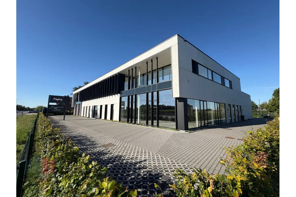 Handelszaak te  huur in Oudenaarde 9700 5200.00€  slaapkamers 500.00m² - Zoekertje 748283
