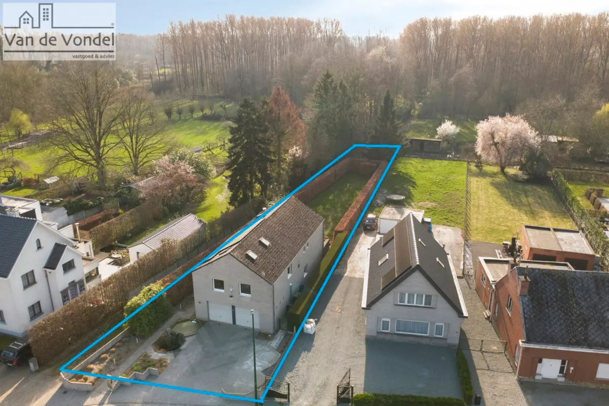 Villa te  koop in Erembodegem 9320 499000.00€ 6 slaapkamers 265.00m² - Zoekertje 748547